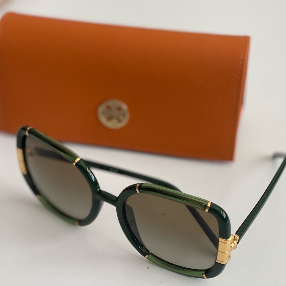 Tory Burch Green and Gold Women's Sunglasses - Picture 2 of 4